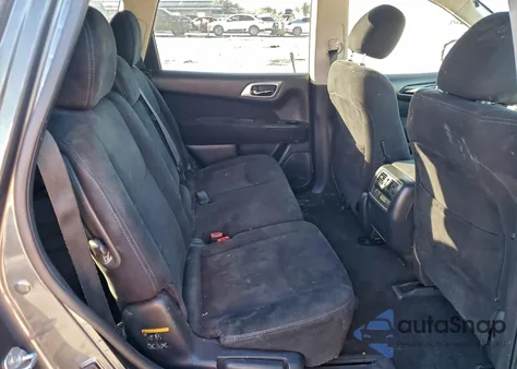 2016 Nissan Pathfinder S z USA, uszkodzony, nr VIN 5N1AR2MN8GC628730